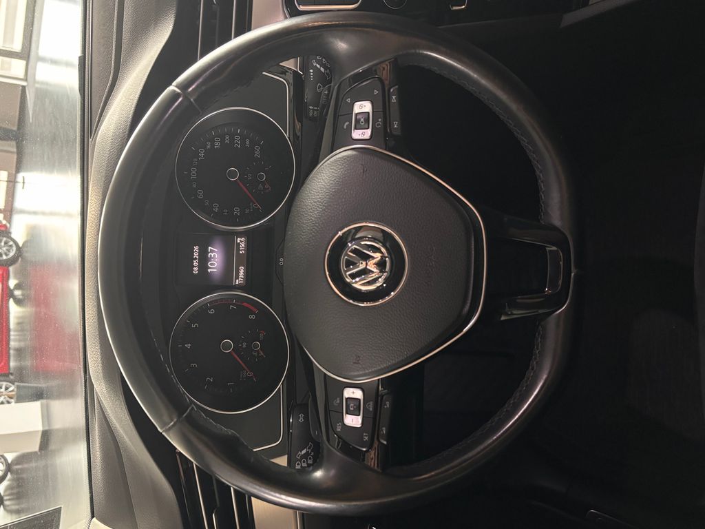 volkswagen-passat-rline-1-8tsi-dsg-highline - 8
