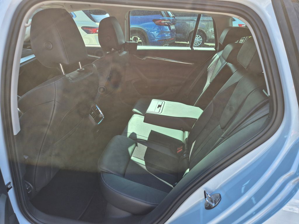skoda-octavia-combi-2-0-tdi-dsg-110kw-style - 9