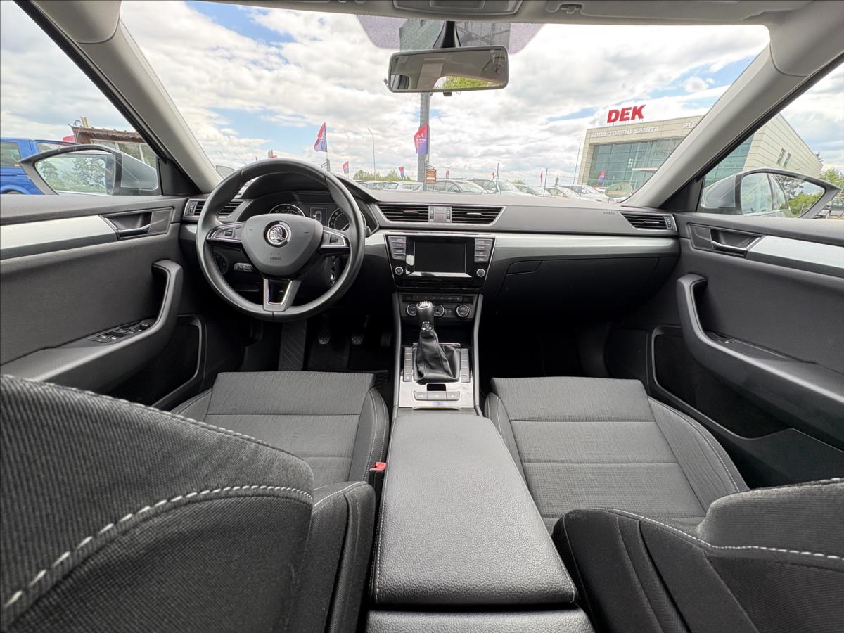 skoda-superb-1-6-tdi-88kw-xenon-acc-vyhrev - 7