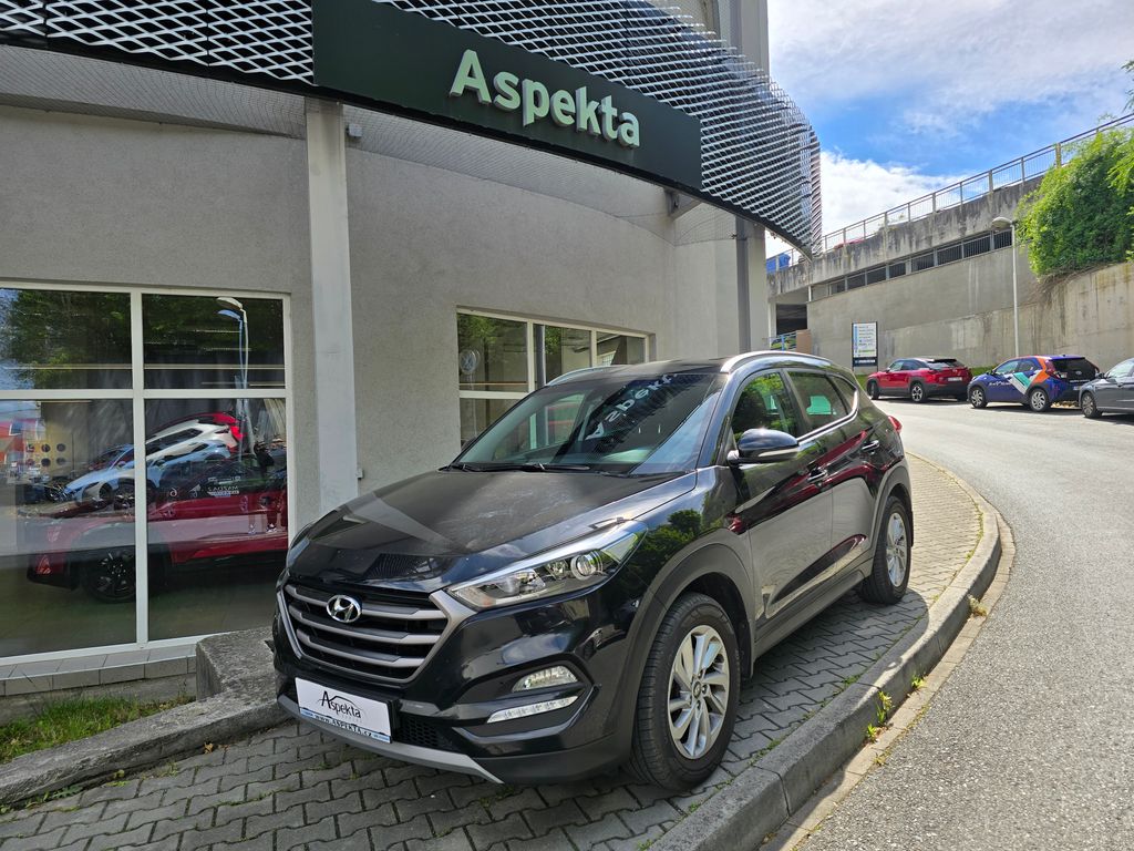 Hyundai Tucson 1.7 CRDi Trikolor, serv.kn.