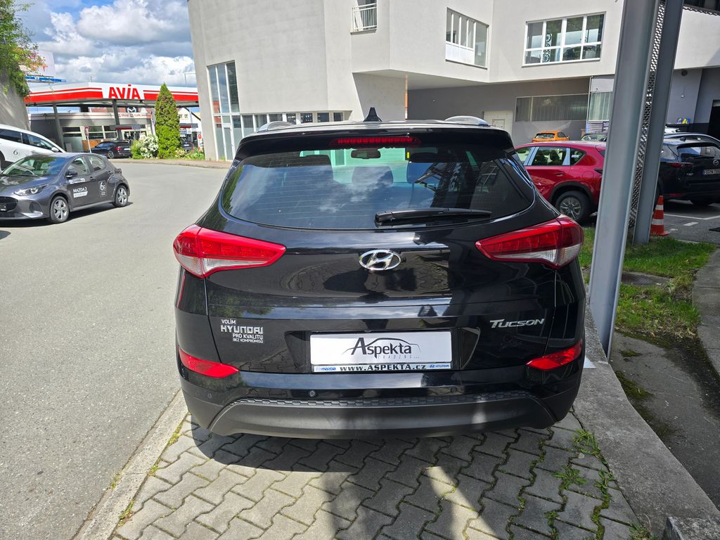 hyundai-tucson-1-7-crdi-trikolor-serv-kn - 3