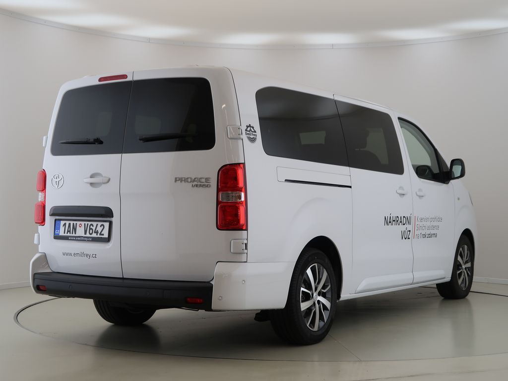 toyota-proace-verso-2-2-d-4d-business-comfort - 4