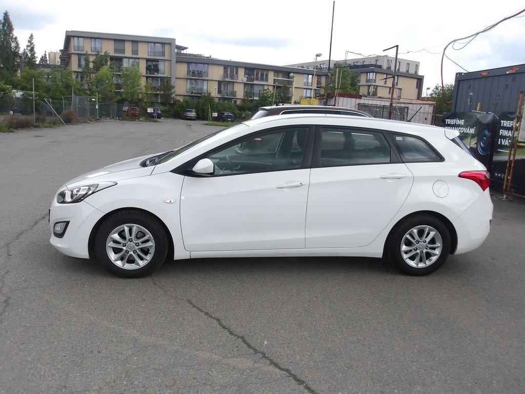 hyundai-i30-1-6i-cr - 2