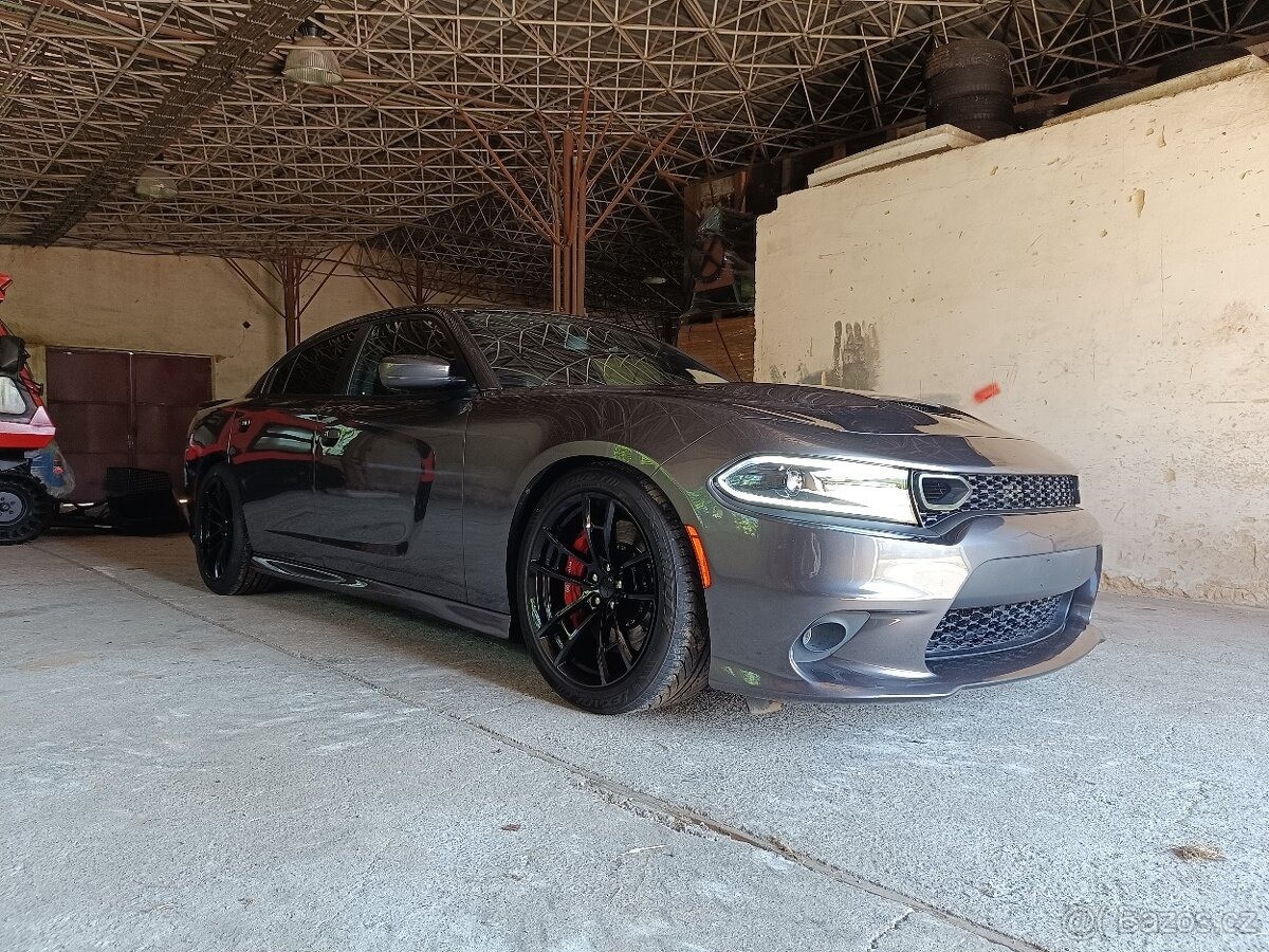 Dodge Charger 6,4   SRT Daytona edition Hellcat lo