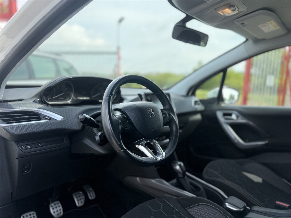 peugeot-2008-1-2-i-digiklima-nove-v-cr - 9