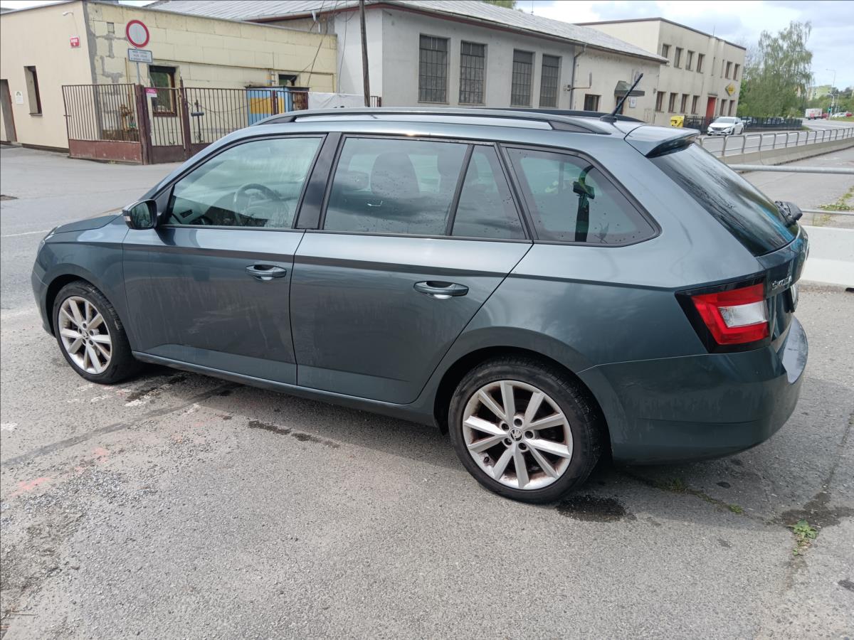 skoda-fabia-1-2-tsi-dsg-joy - 7