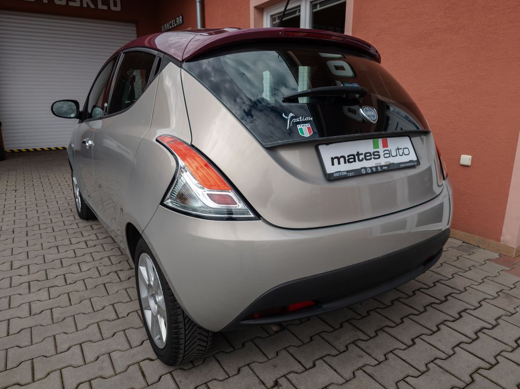 lancia-y-ypsilon-63kw-0-9-twinair - 2