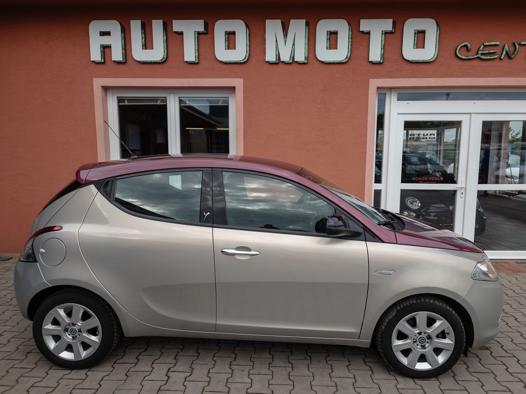 lancia-y-ypsilon-63kw-0-9-twinair - 4
