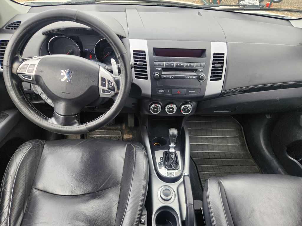 peugeot-4007-2-2-hdi-4x4-automat - 9