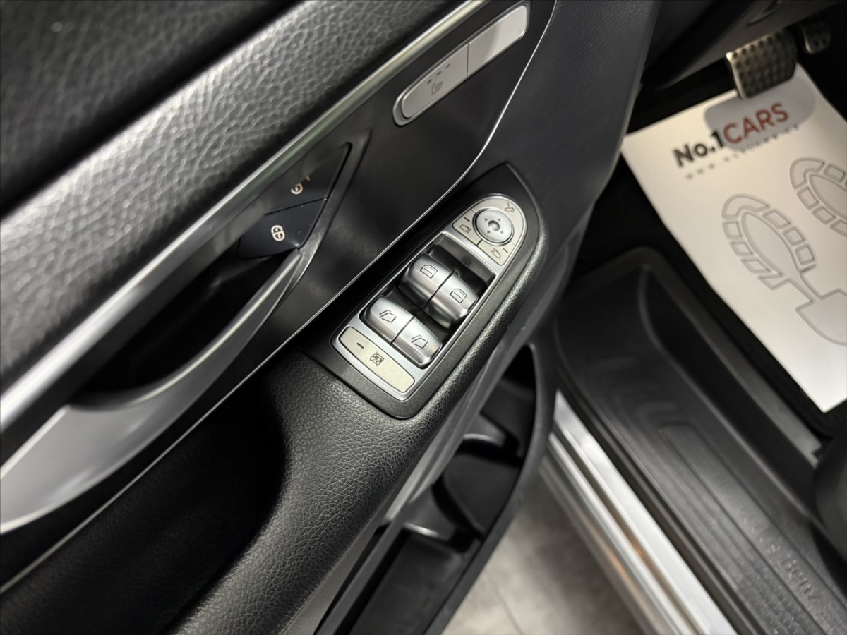 mercedes-benz-tridy-v-2-0-250d-4matic-amg-kamera - 6
