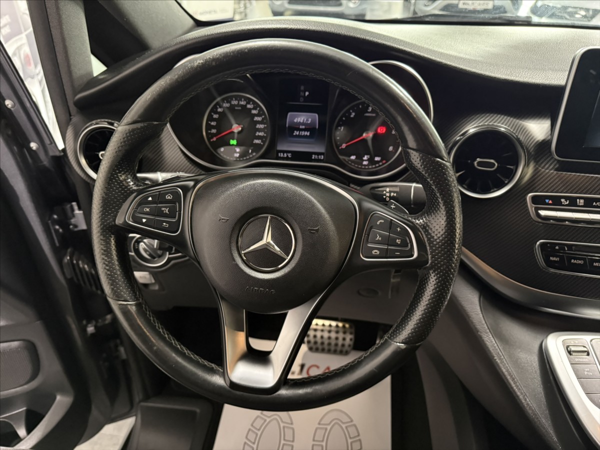 mercedes-benz-tridy-v-2-0-250d-4matic-amg-kamera - 8