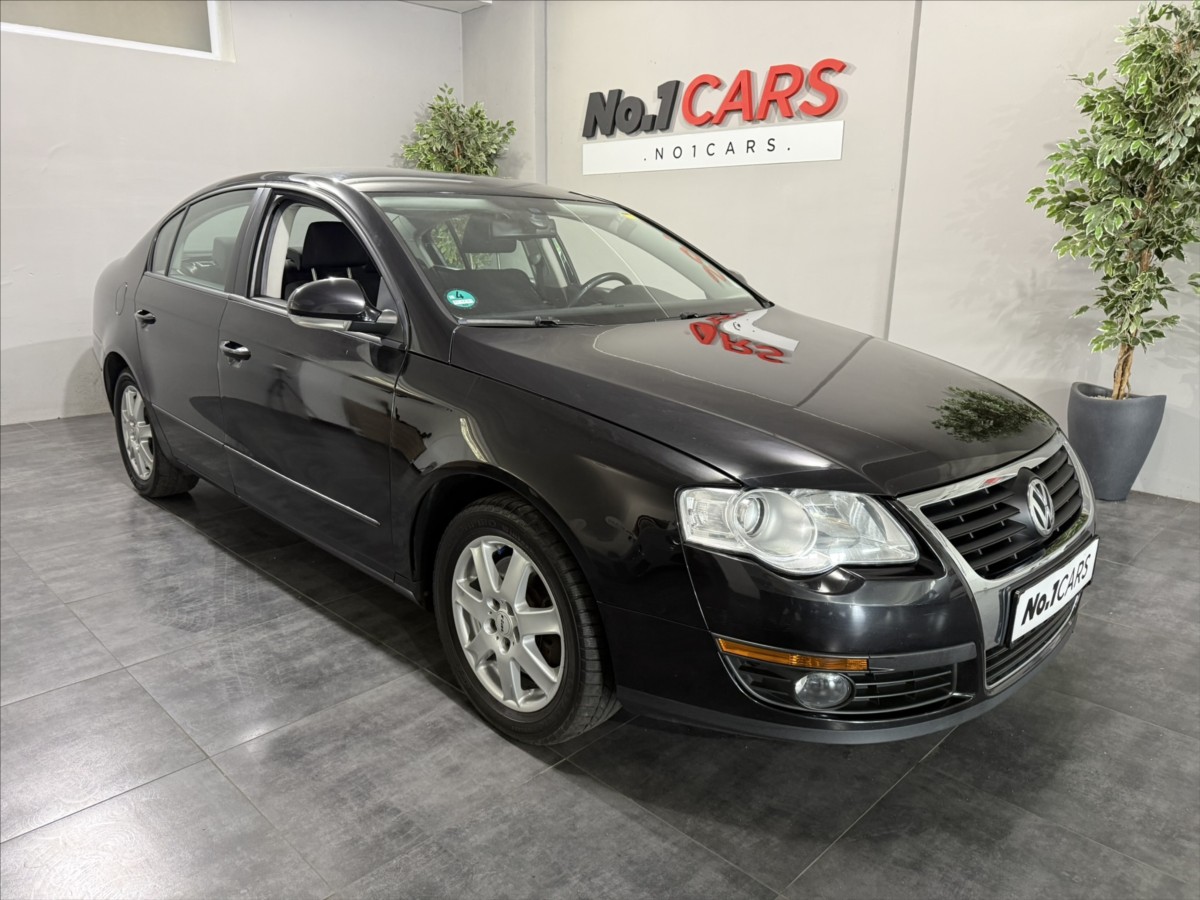 volkswagen-passat-1-6-i-klima-vyhrev-po-stk - 1