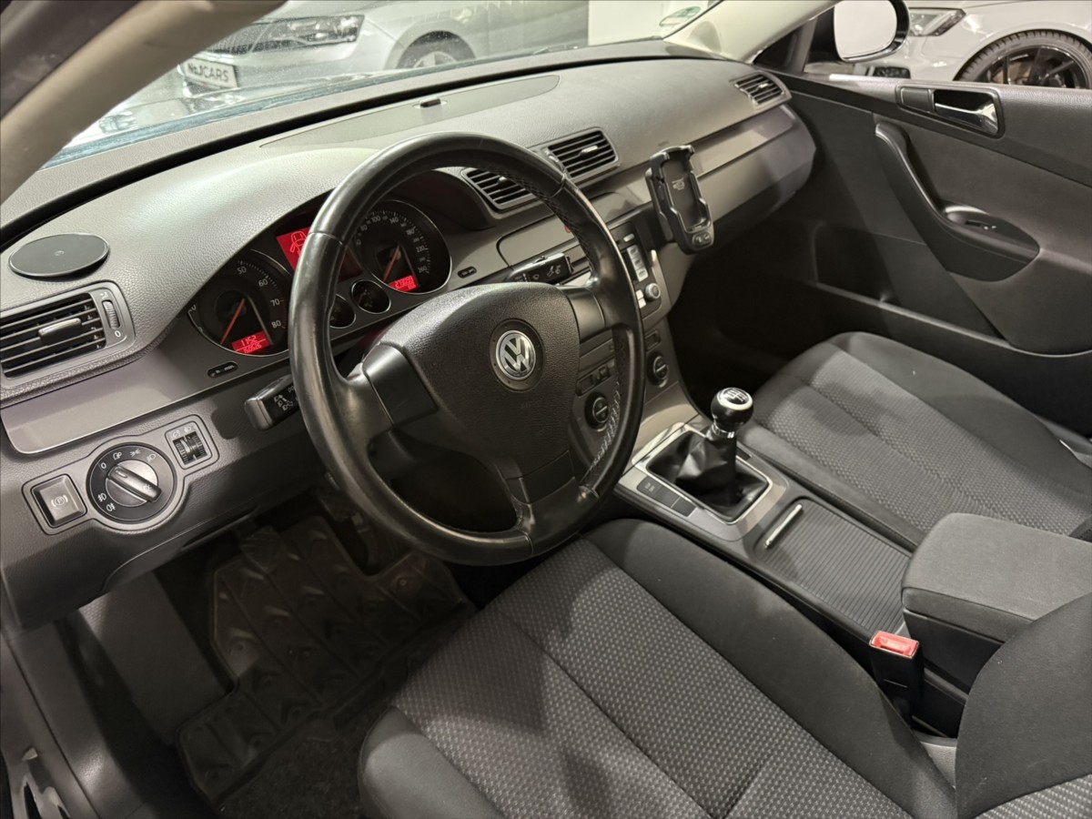volkswagen-passat-1-6-i-klima-vyhrev-po-stk - 6