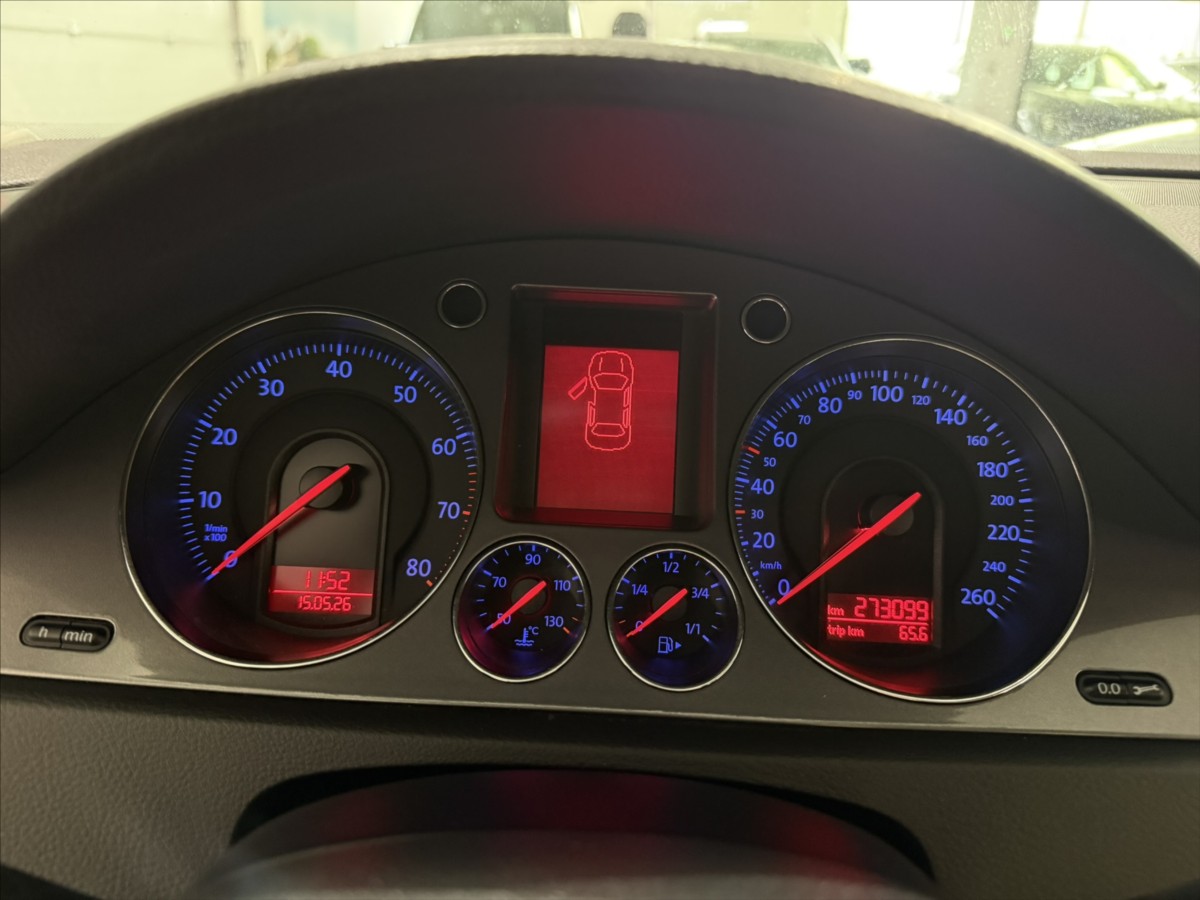 volkswagen-passat-1-6-i-klima-vyhrev-po-stk - 7