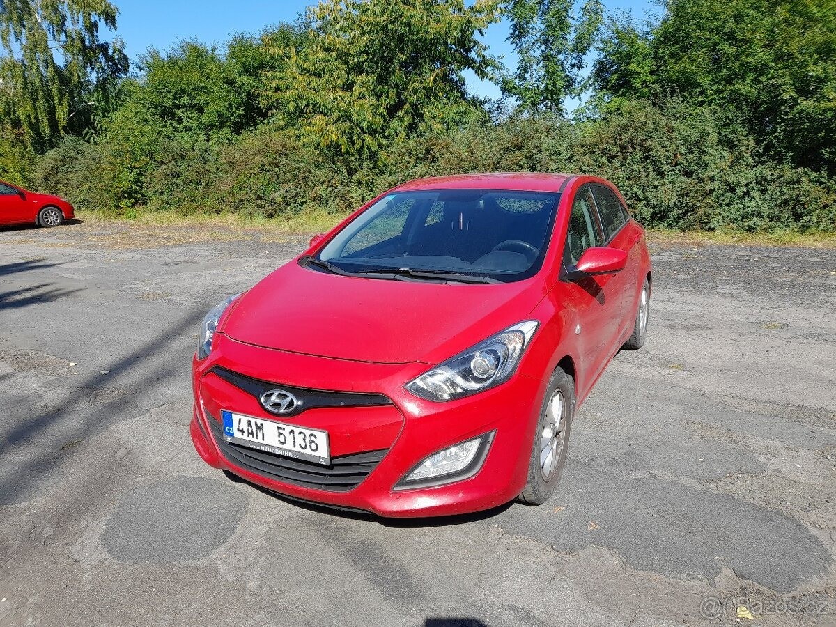 Hyundai i30 1,4   rv. 2015 , STK do 10/2017