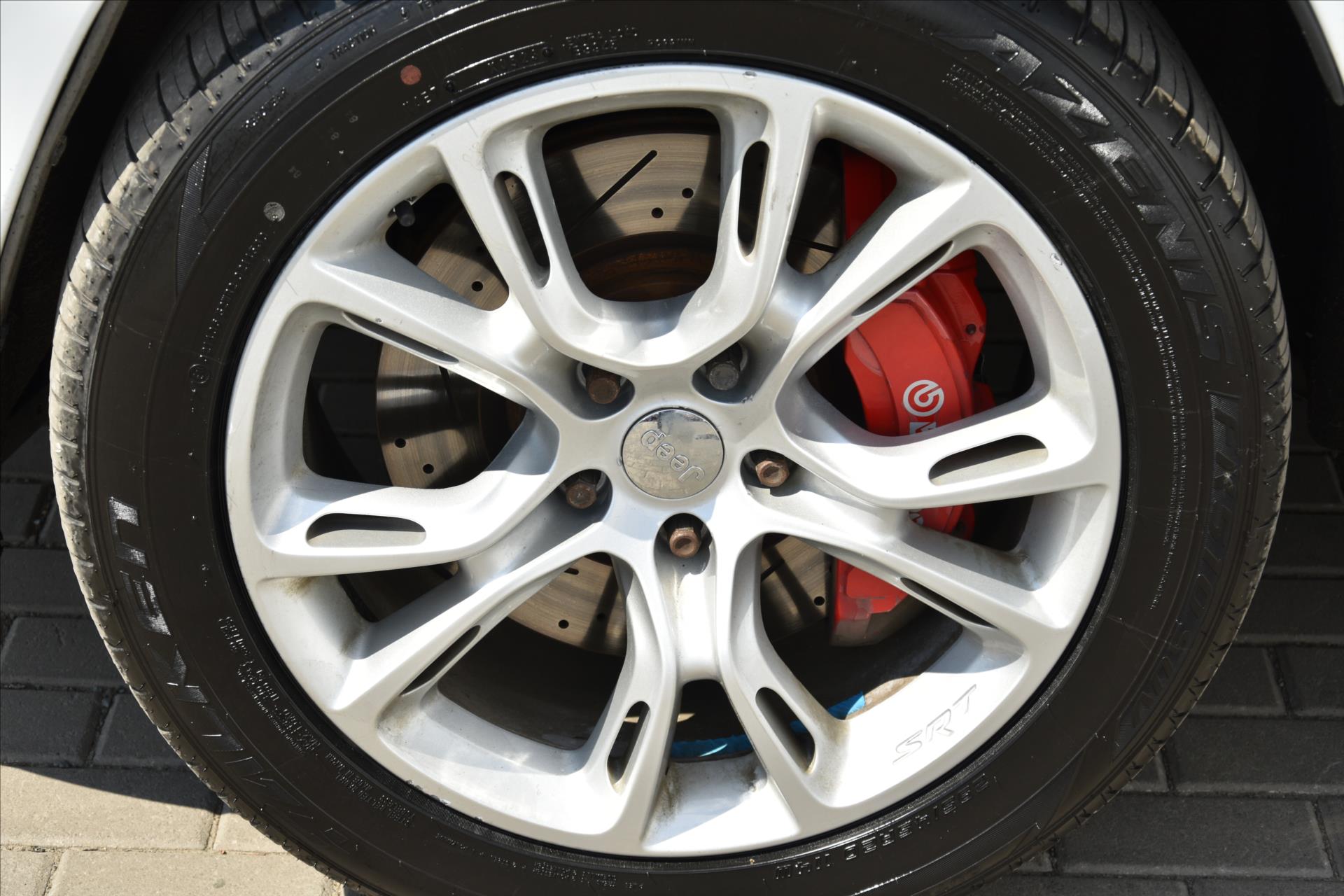 jeep-grand-cherokee-6-4-srt-344kw-awd-navi-cr - 8