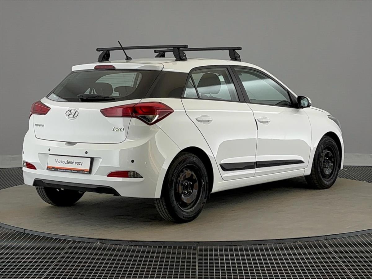 hyundai-i20-1-3-i-family-club - 1