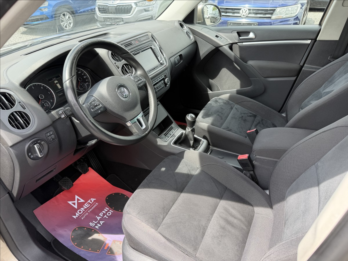 volkswagen-tiguan-2-0-tdi-81-kw - 9