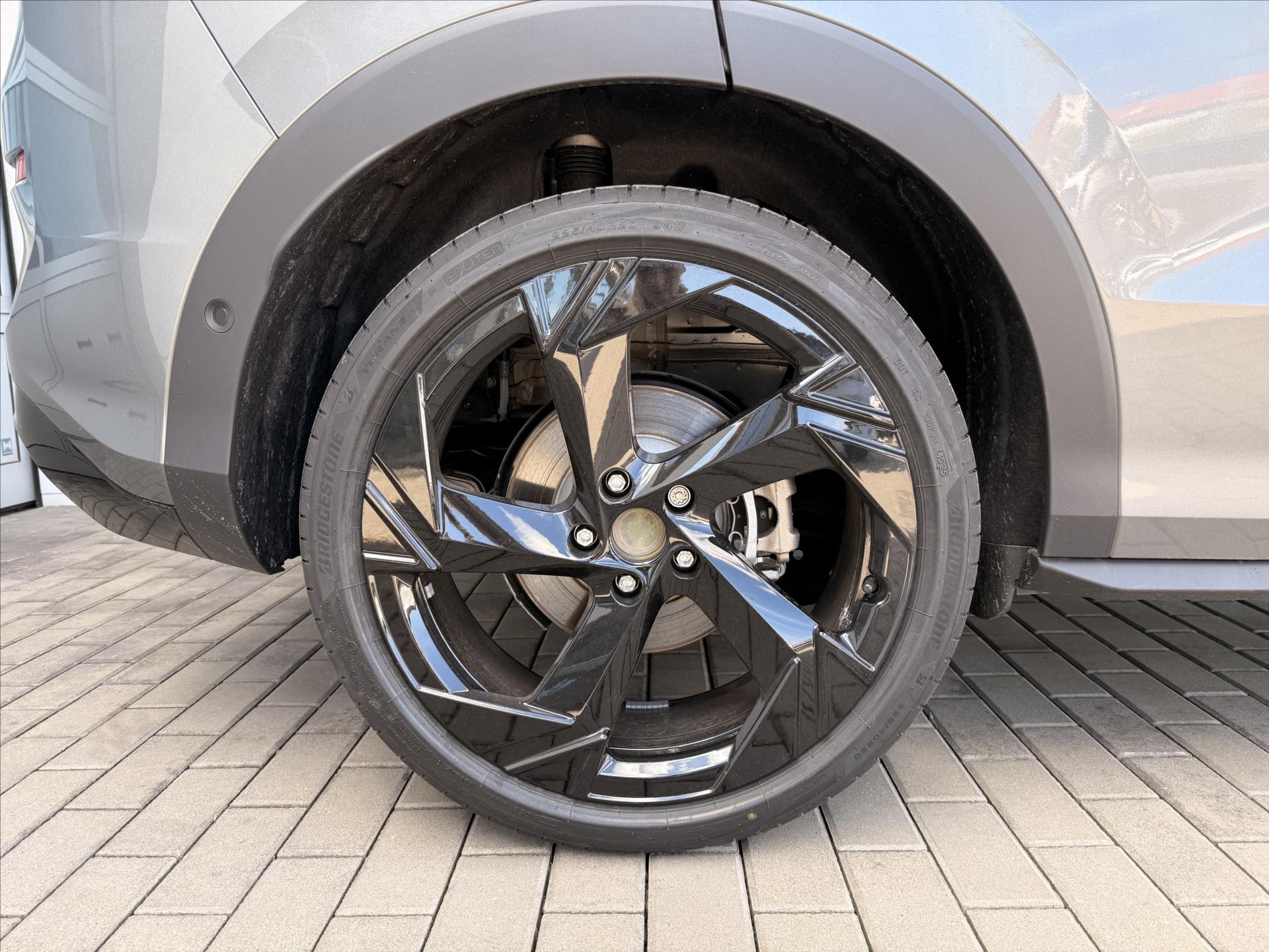 volkswagen-t-roc-1-5-etsi-110-kw-7dsg-r-line - 6