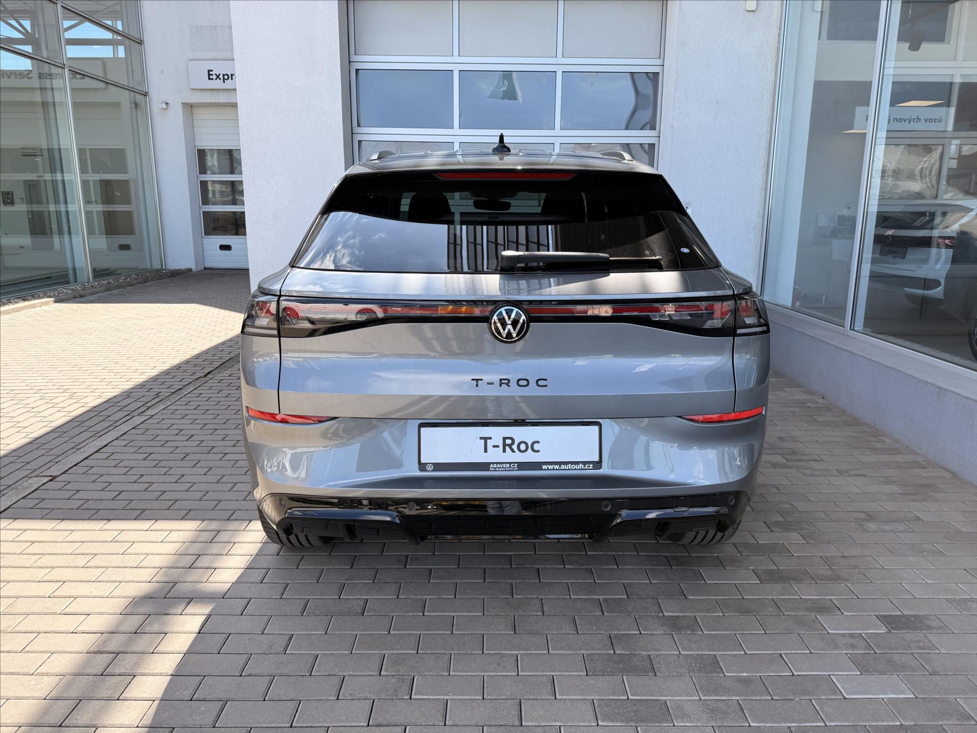 volkswagen-t-roc-1-5-etsi-110-kw-7dsg-r-line - 8