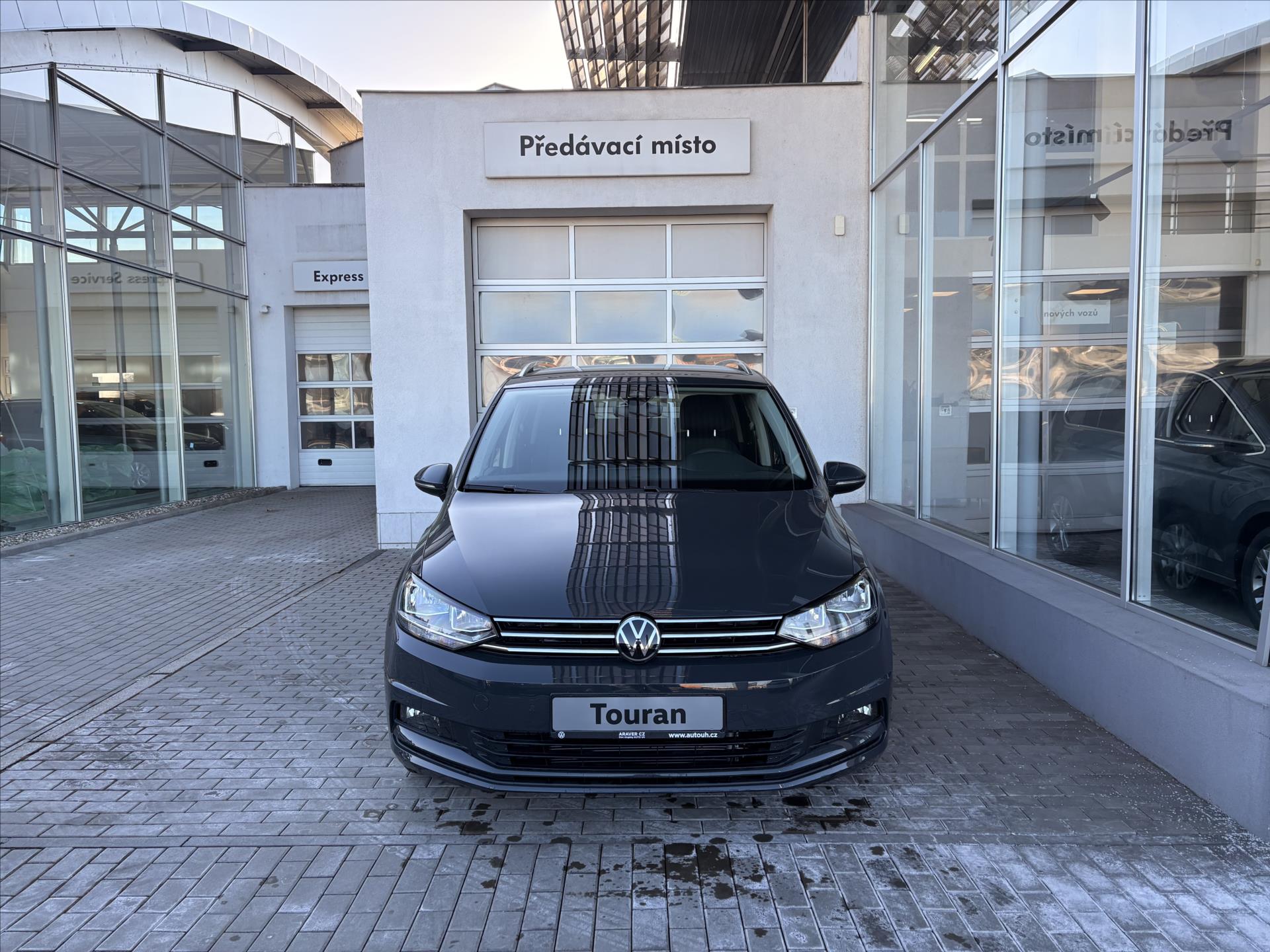 volkswagen-touran-1-5-tsi-evo2-6g-cl - 1