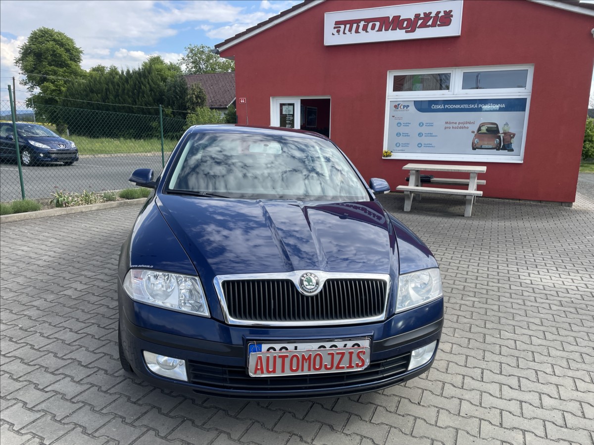 skoda-octavia-1-6-mpi-cr-2-majitel-od-r-2012-ii - 1