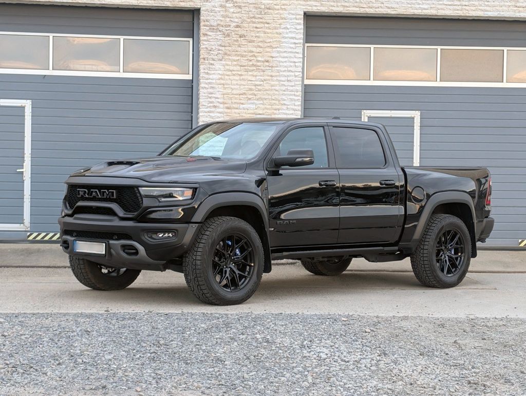 Dodge RAM 1500 TRX, Equipment Level 2, Harman