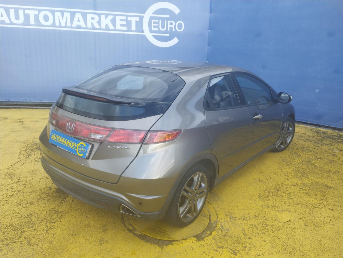 honda-civic-1-8-v-tec-103kw-automat - 3