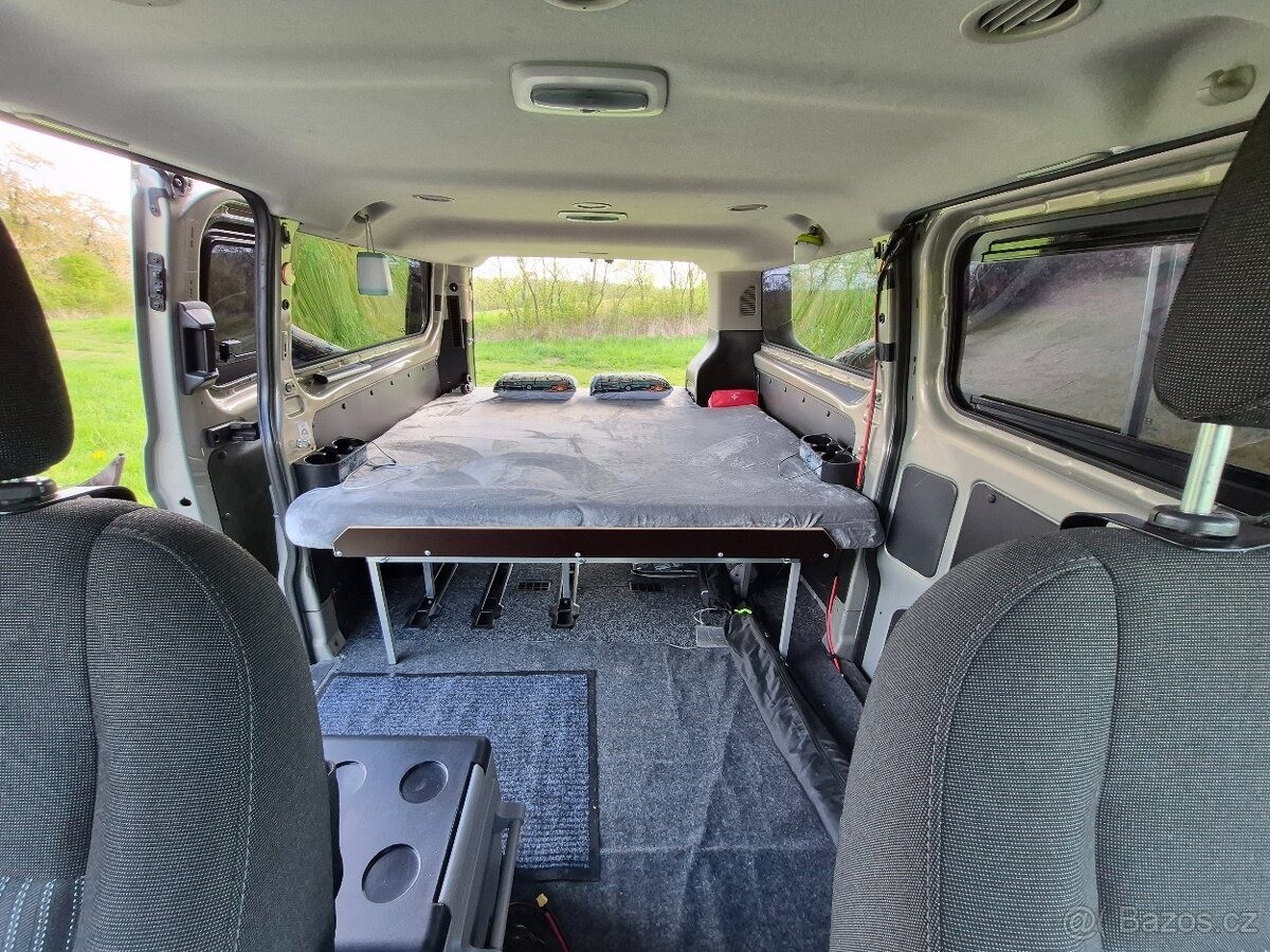 ford-tourneo-custom-2-2 - 5