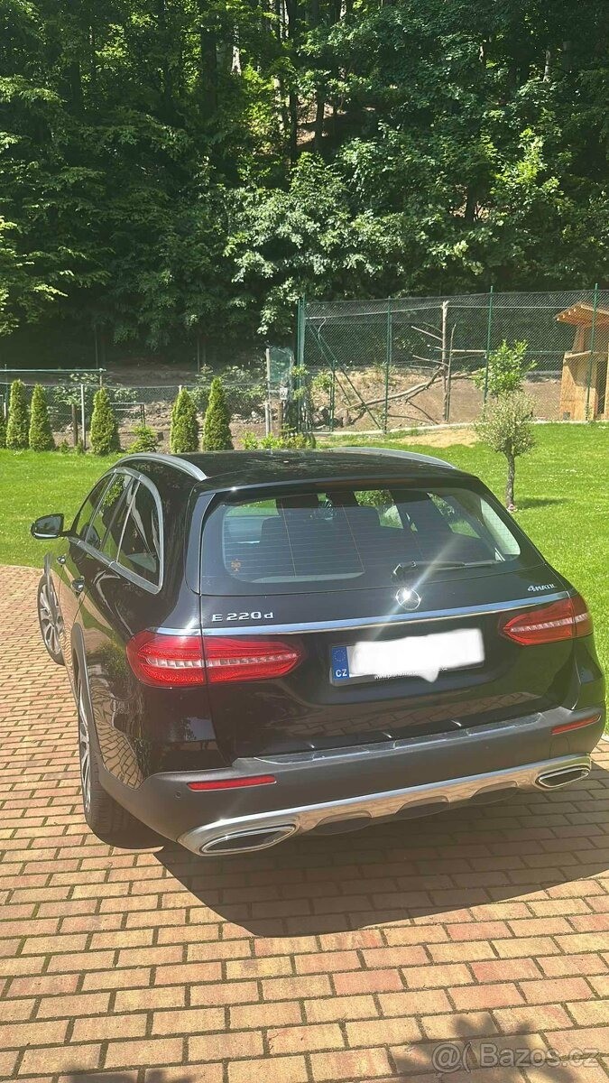 mercedes-benz-tridy-e-2-0-220-d-4matic-allterrain - 2