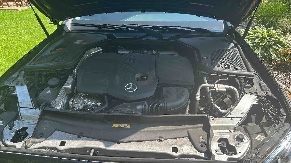 mercedes-benz-tridy-e-2-0-220-d-4matic-allterrain - 5