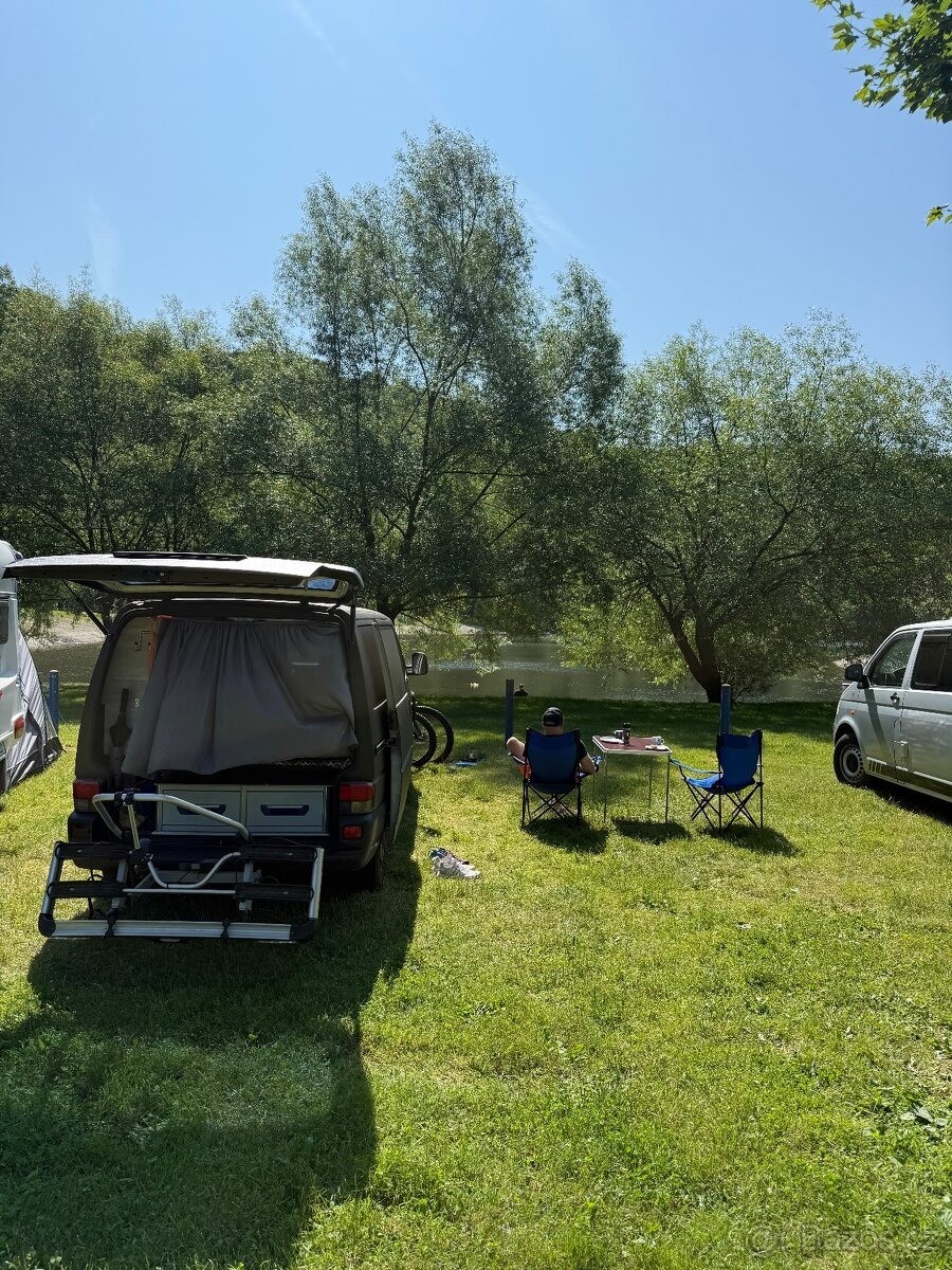 volkswagen-transporter-1-9-t4-s-obytnou-vestavbou-odpoc - 9