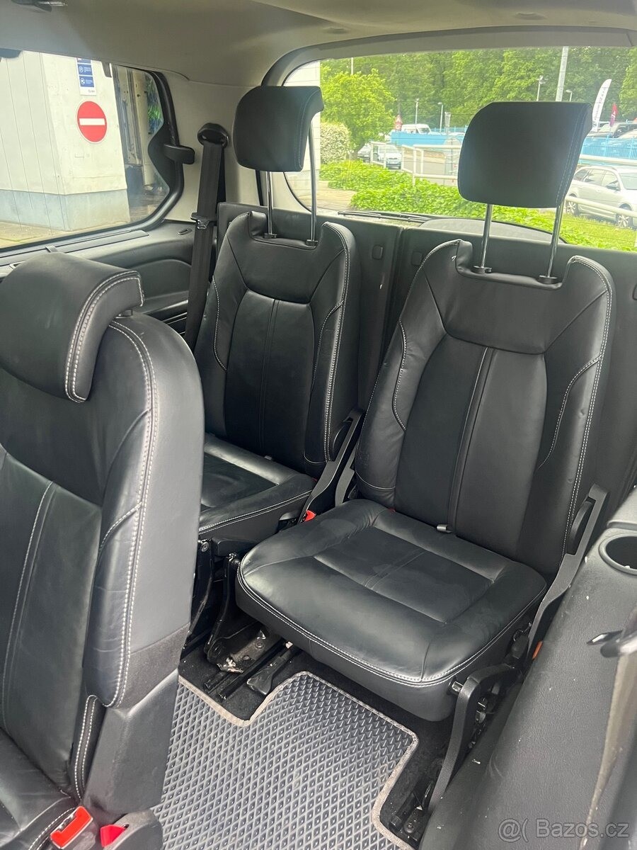 ford-galaxy-2-0 - 7