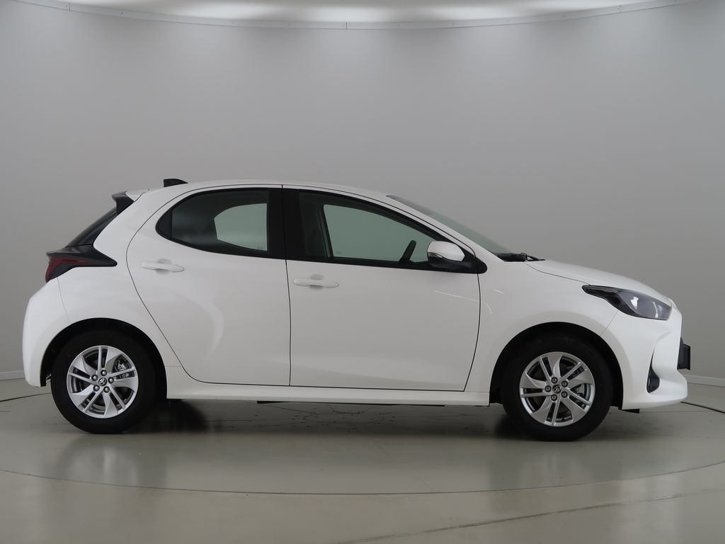 toyota-yaris-1-5-hev-116-cvt-comfort - 3