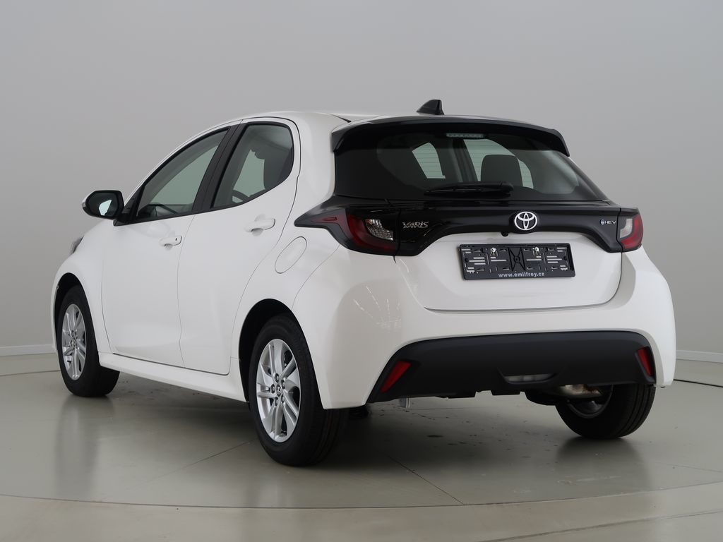 toyota-yaris-1-5-hev-116-cvt-comfort - 6