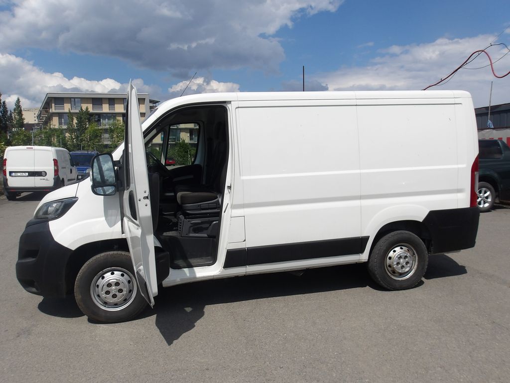 peugeot-boxer-2-2hdi-88kw-vyborny - 9