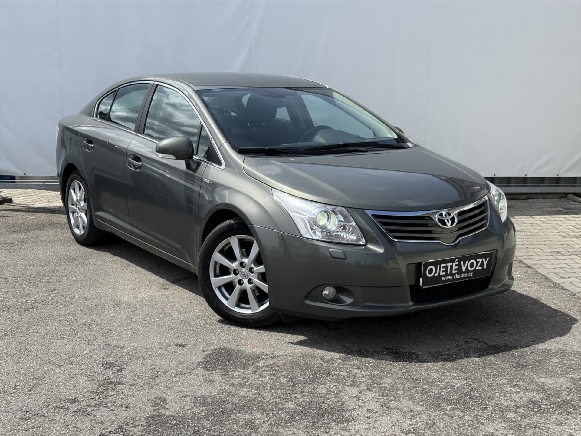 toyota-avensis-2-0-sol-automat - 2