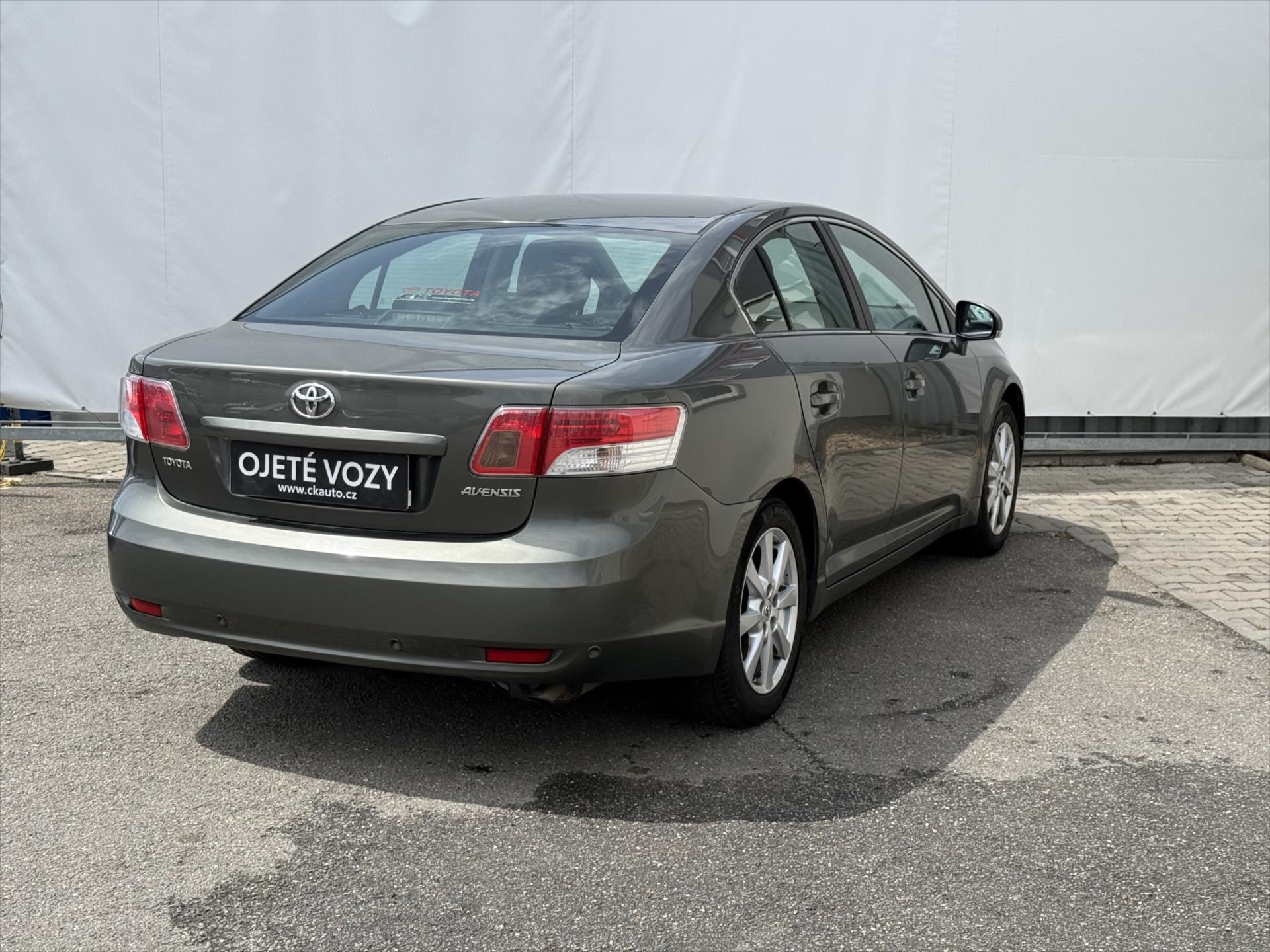 toyota-avensis-2-0-sol-automat - 5