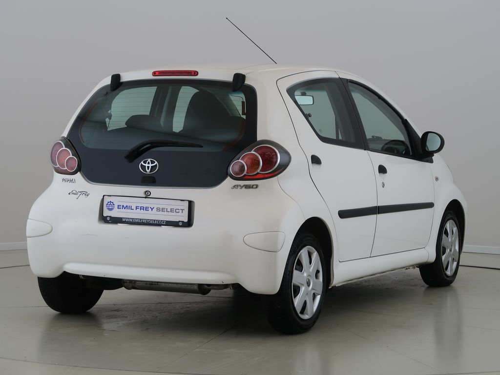 toyota-aygo-1-0vvt-i-50kw-cz-1maj-basecool - 4