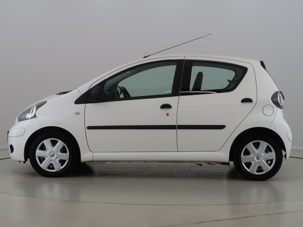toyota-aygo-1-0vvt-i-50kw-cz-1maj-basecool - 7