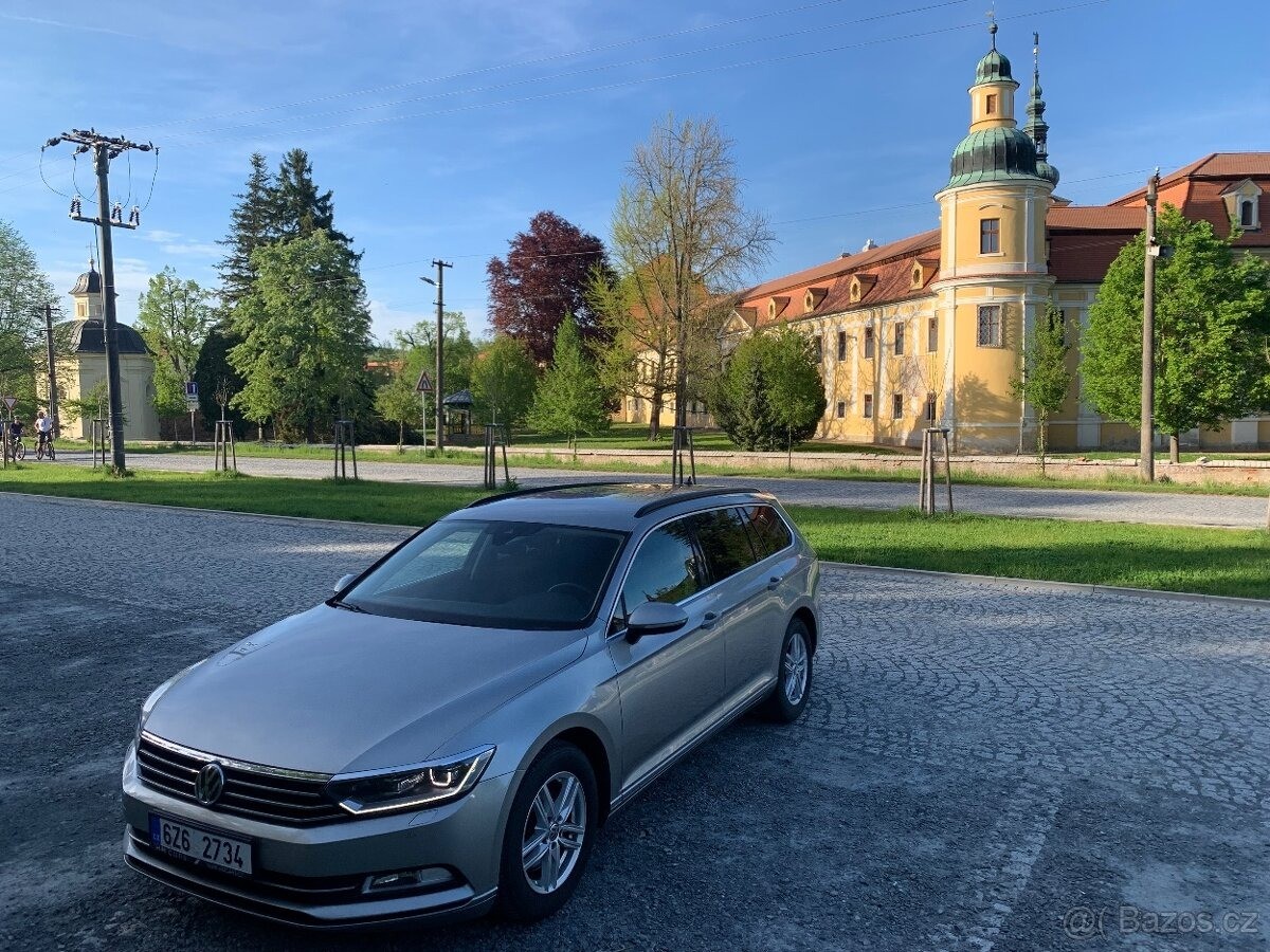 Volkswagen Passat 2,0   110kW MANUÁL, DIGI, ACC, ROZVO