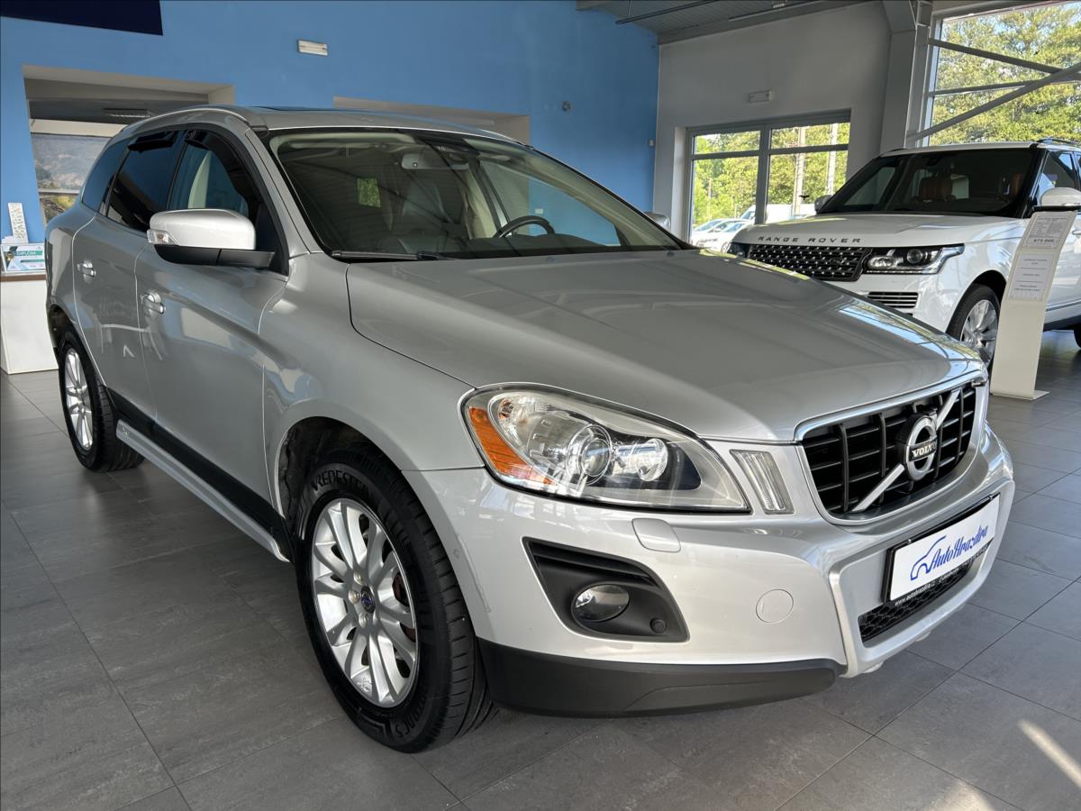 Volvo XC60 2,4   D5,4x4,TAŽNÉ,SERVISKA