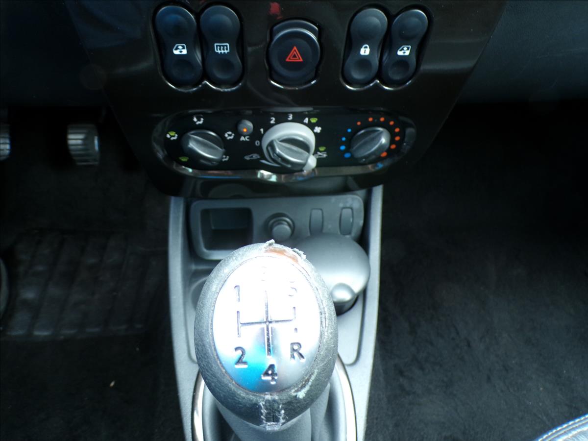 dacia-duster-1-6-16v-tazne-zarizeni-lpg - 9