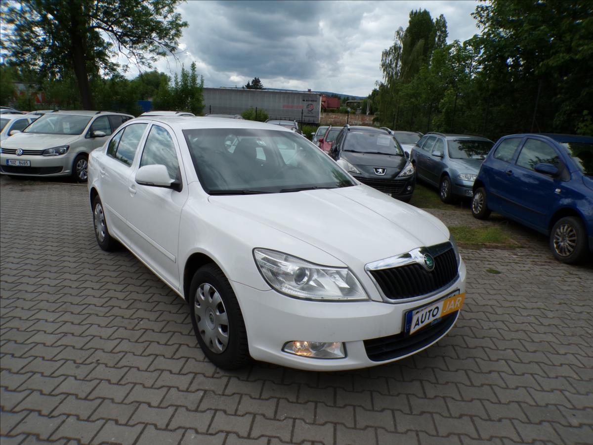 Škoda Octavia 1,6 TDI  SERVISNÍ KNIHA