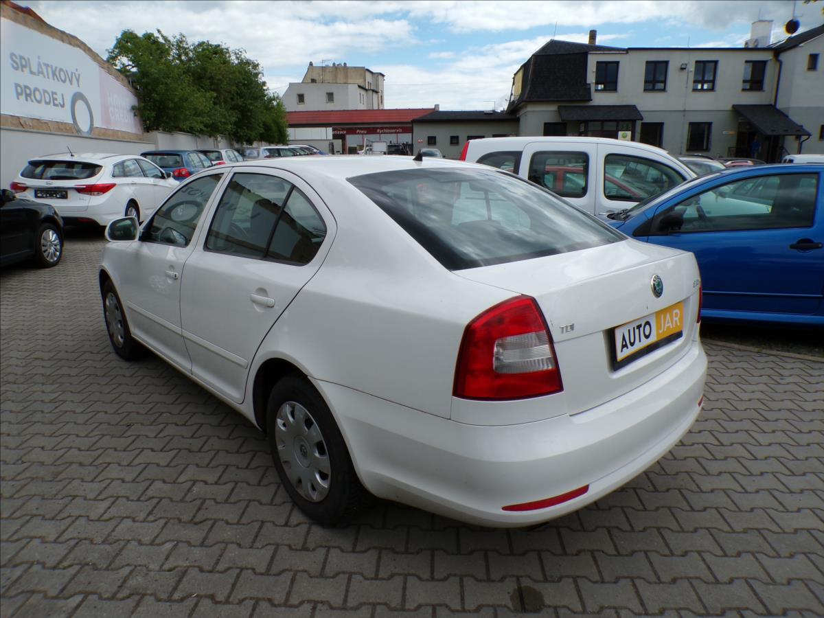 skoda-octavia-1-6-tdi-servisni-kniha - 3
