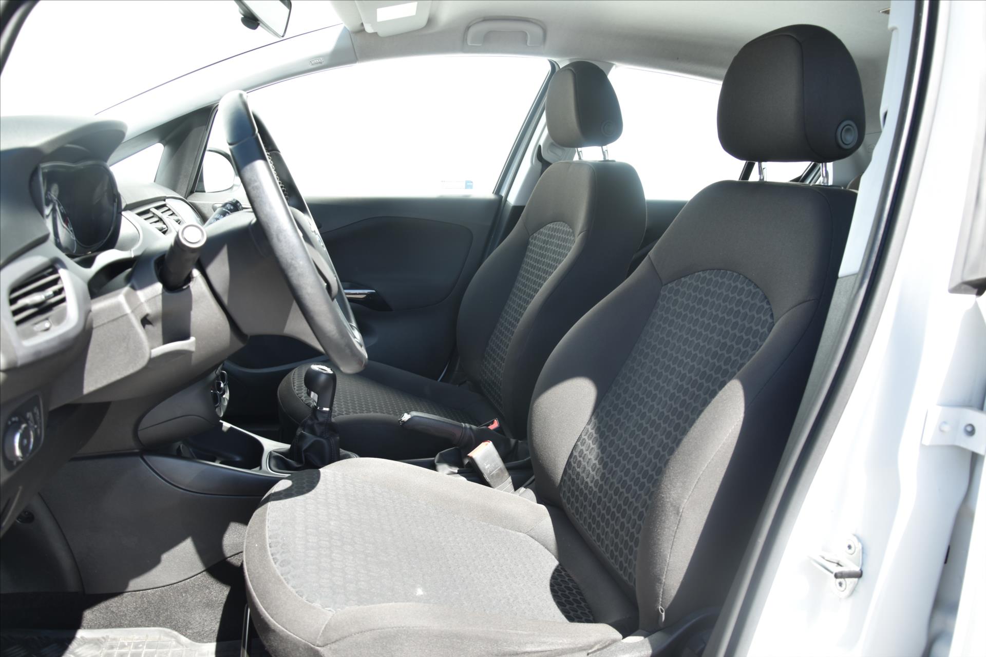 opel-corsa-1-4i-servisni-kniha-1-maj-cr - 8
