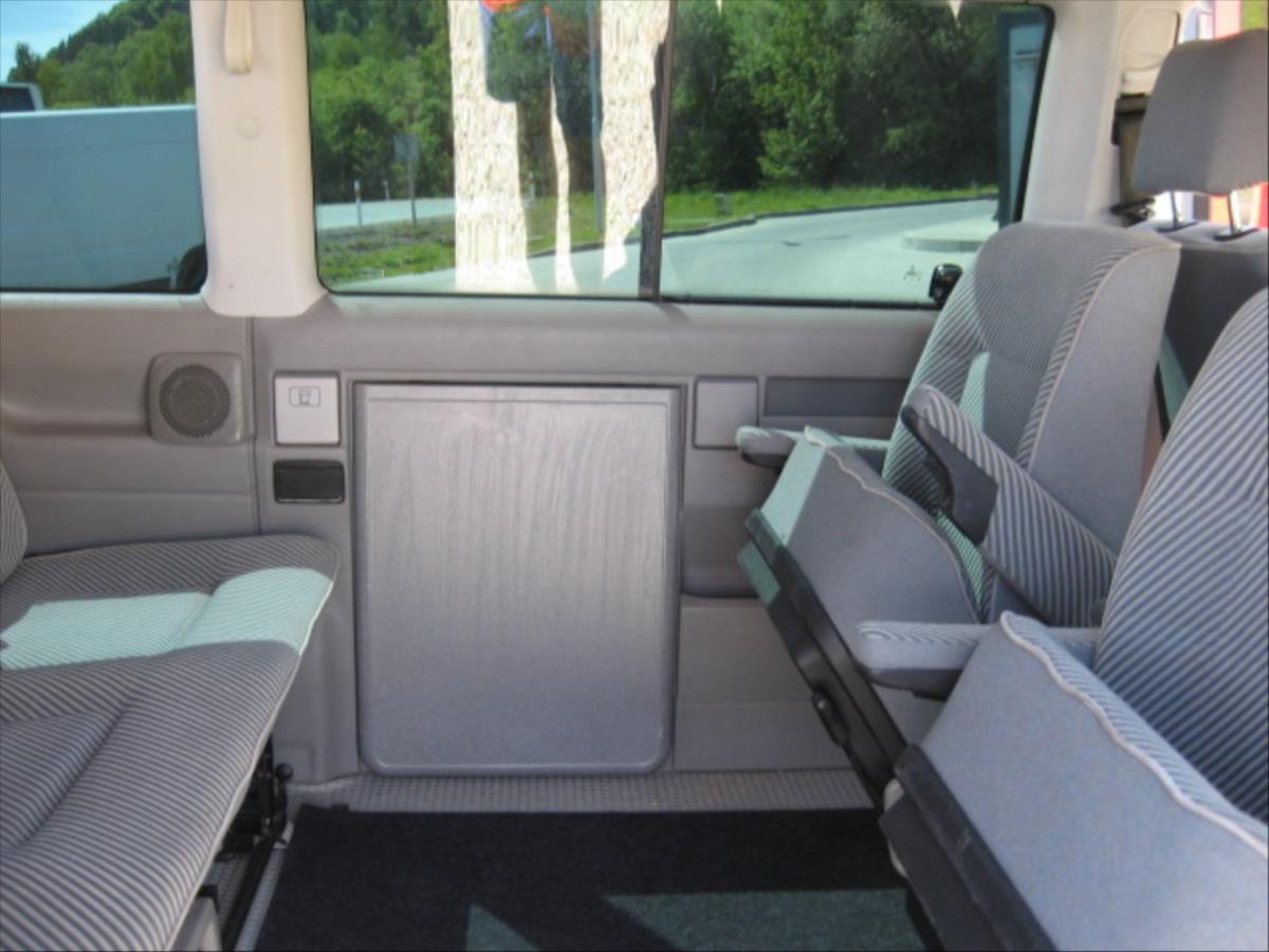 volkswagen-multivan-2-5-i-116-hp - 9