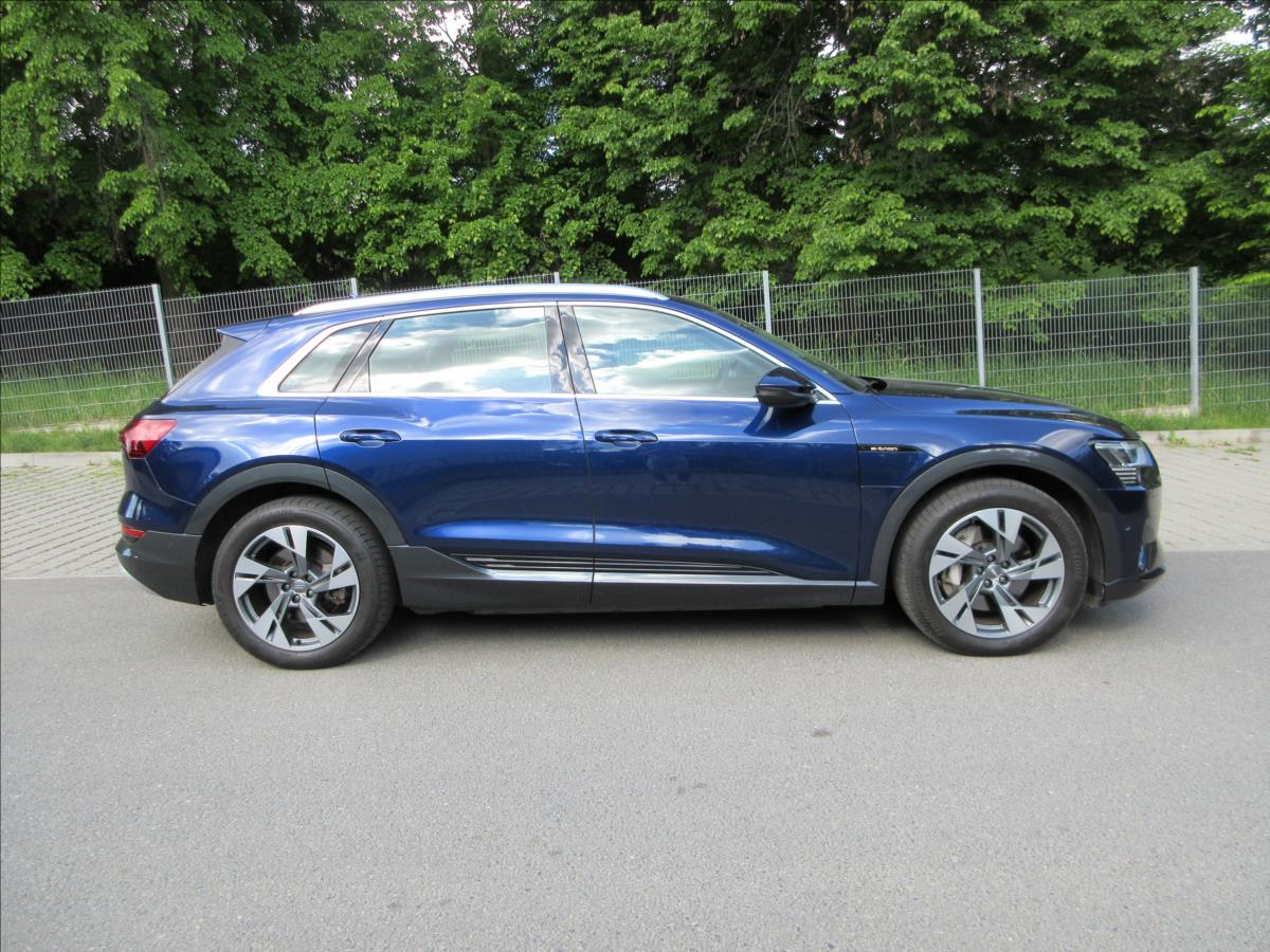 audi-e-tron-50-quattro-panorama-dph-38tis-km - 9