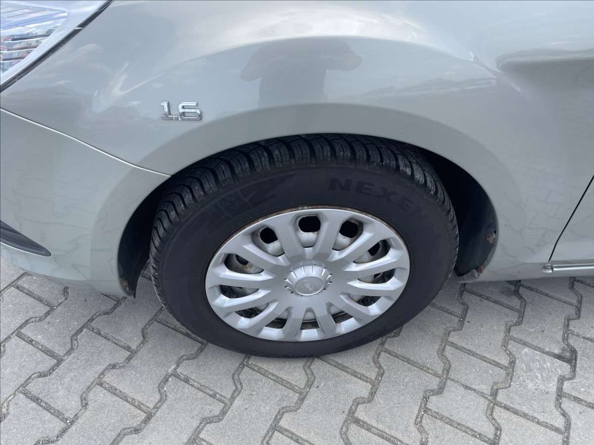 ford-focus-1-6-16v-cr-digiklima-kamera-repro-blam - 4