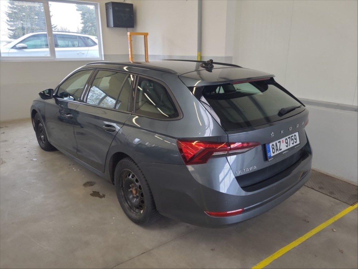 skoda-octavia-2-0-tdi-combi - 7